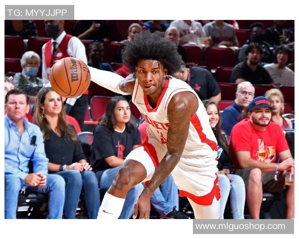 2018季前赛火箭队对阵上海队精彩录像回顾与分析