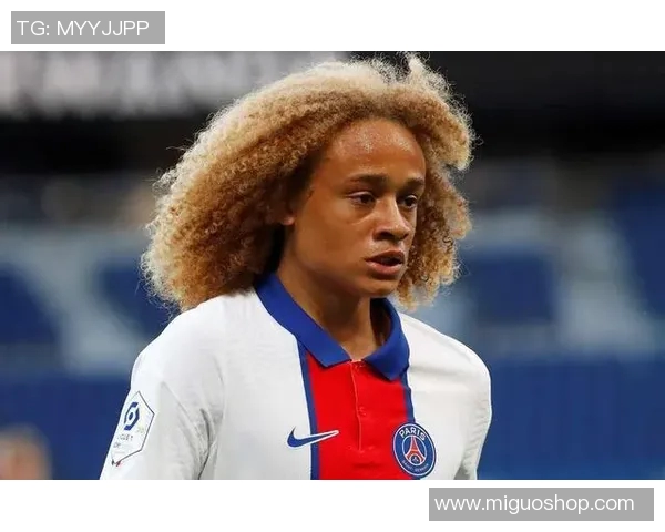 哈维西蒙斯:新星崛起,足球场上的未来之光与无限可能 哈维西蒙斯:新星崛起,足球场上的未来之光与无限可能