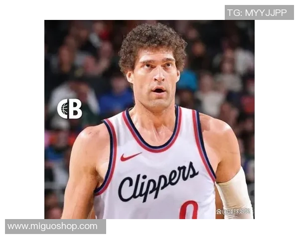 布鲁克洛佩斯:从NBA巨星到篮球战术的智慧象征 布鲁克洛佩斯:从NBA巨星到篮球战术的智慧象征