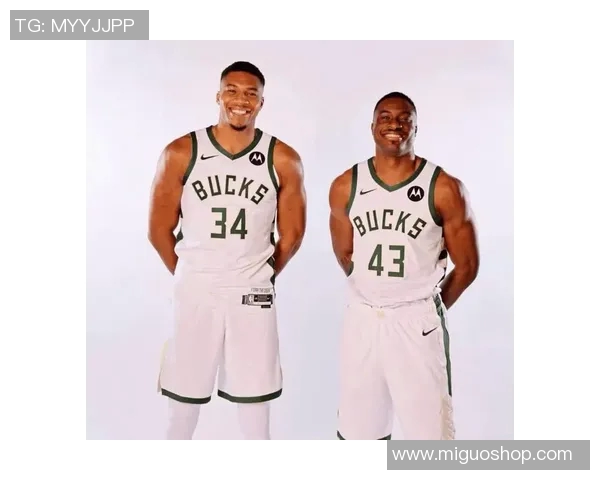 扬尼斯阿德托昆博如何在NBA赛场上展现统治力与领导魅力